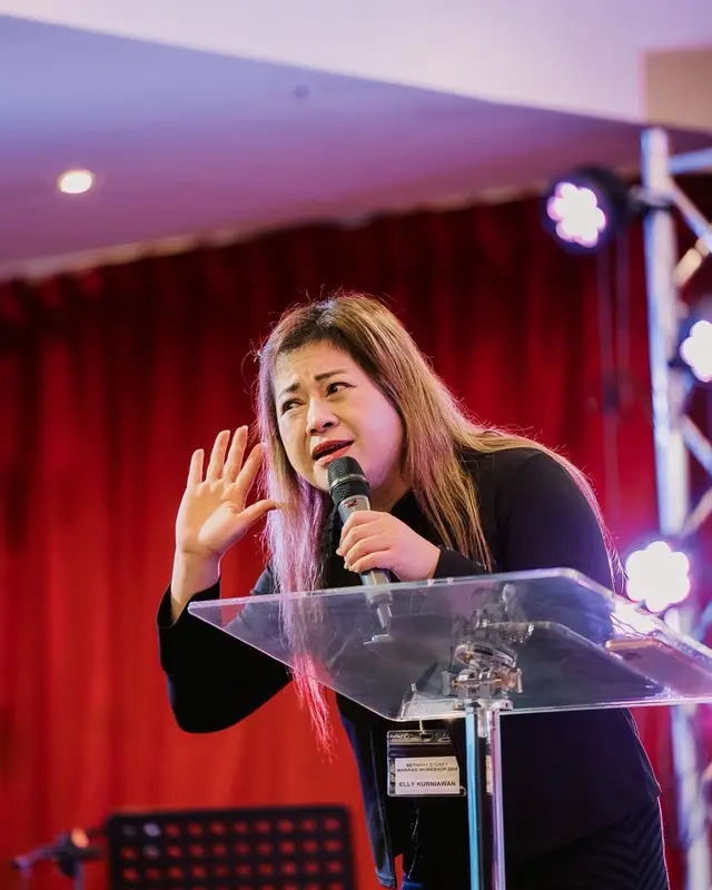 Ps. Elly Kurniawan